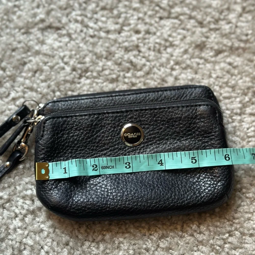 Black leather coach wristlet - Picture 7 of 7